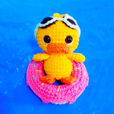 Ente mit Taucherbrille und Schwimmreifen Häkeln (1)