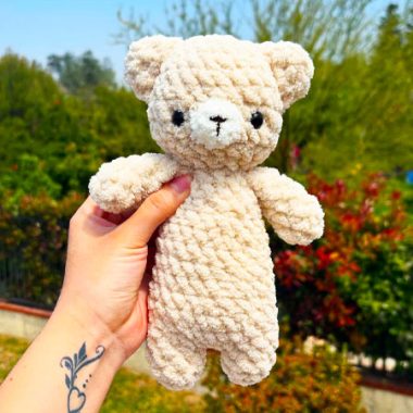 Gelber Flauschiger Teddybär Häkeln PDF Kostenlos (1)