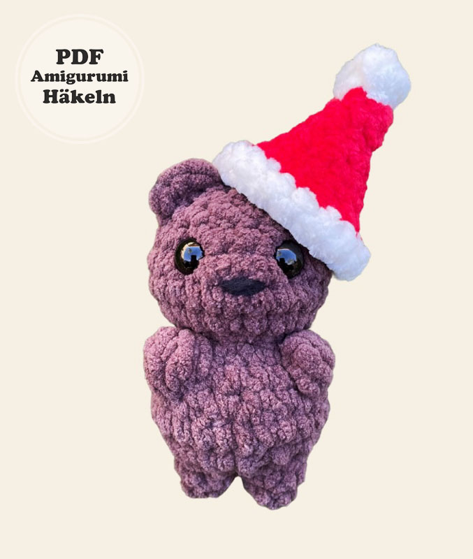 Kleiner Amigurumi-Bär mit Weihnachtmütze (1)