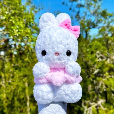 Lolly der Hase mit Schleife PDF Häkelanleitung (1)