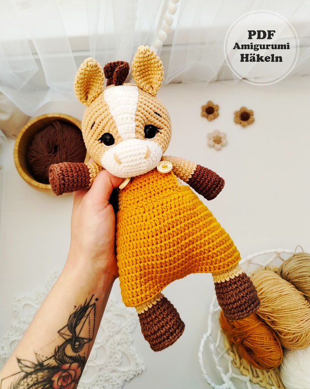 Pferd in Latzhose Häkeln Anleitung Schritt für Schritt (3)