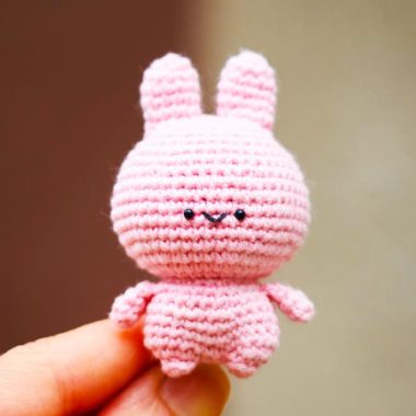 Kawaii Hase Schlüsselanhänger Häkeln Schritt für Schritt (1)