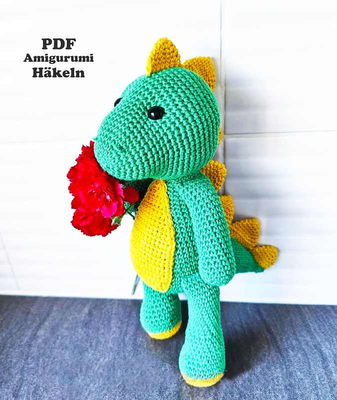 Grüner Dinosaurier Sully Amigurumi PDF Anleitung Kostenlos (3)