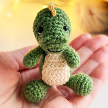 Kleiner Dinosaurier PDF Amigurumi Anleitung Kostenlos (1)