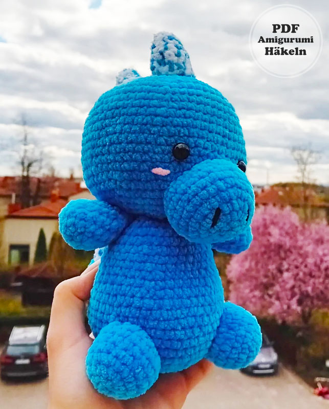 Großer Blauer Dinosaurier häkeln Schritt für Schritt (2)