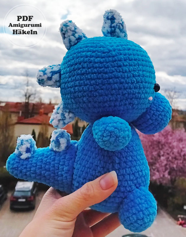 Großer Blauer Dinosaurier häkeln Schritt für Schritt (3)