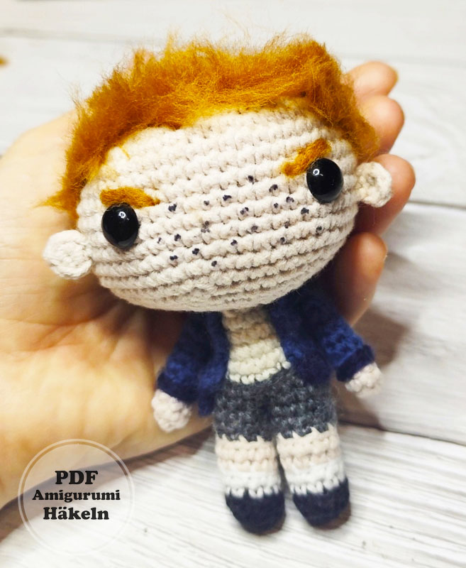 Disco Elysium Puppe Amigurumi Anleitung Kostenlos (3)