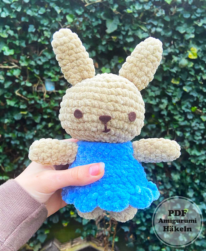 Kuscheltier-Häschen mit Kleid Amigurumi PDF anleitung (3)