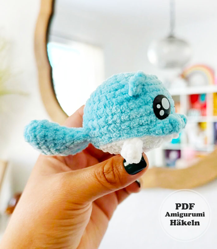 Blaue Plüsch-Babyrobbe Häkelanleitung (3)