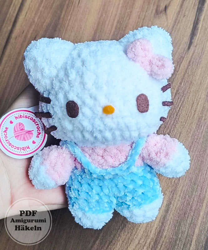 Mini Hello Kitty mit Plüschgarn häkeln (2)