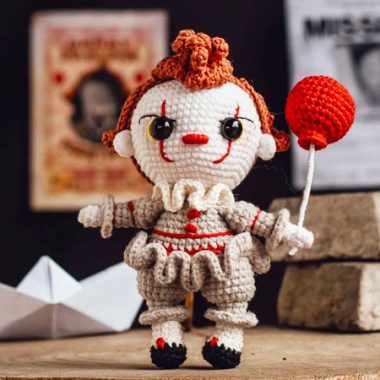 Pennywise Puppe für Halloween Häkeln PDF Kostenlos (3)