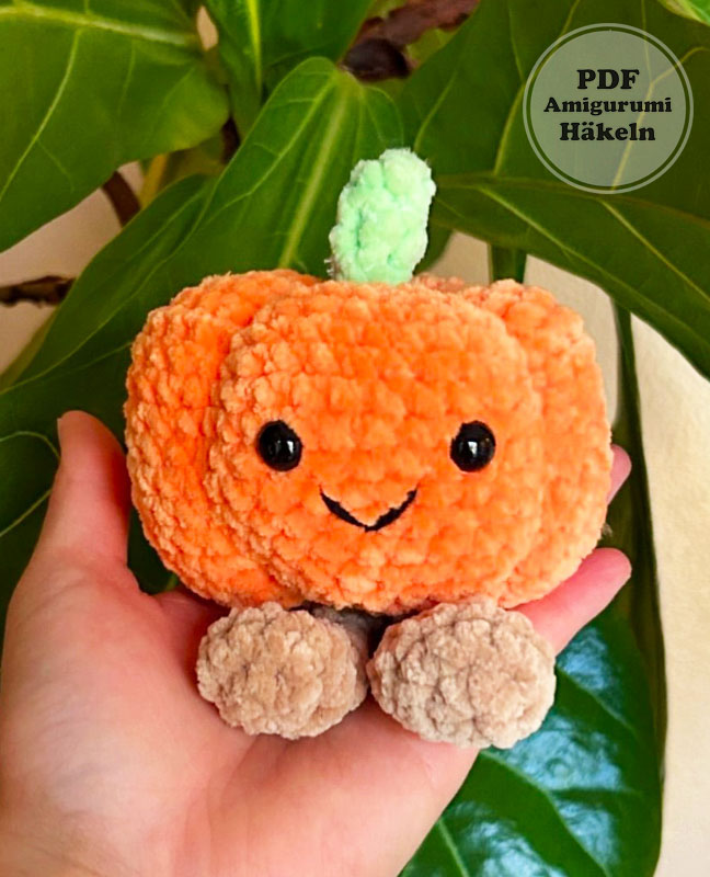 Halloween Kürbis mit Beinen Häkeln PDF Anleitung