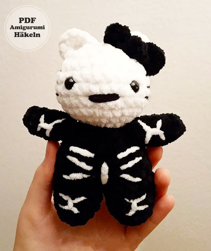 Skelett-Hello-Kitty-Häkelanleitung für Halloween (2)