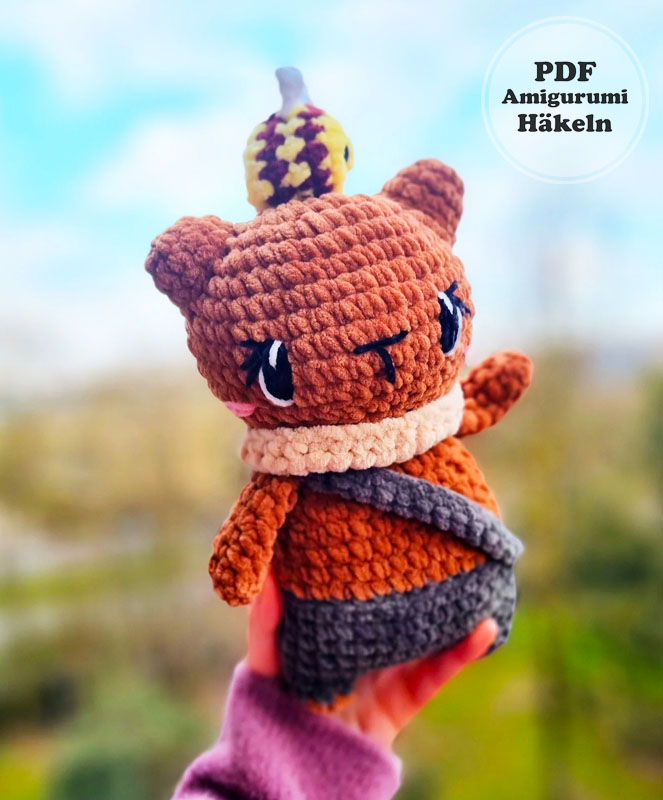 Bär in Latzhose mit Biene Amigurumi Anleitung (2)