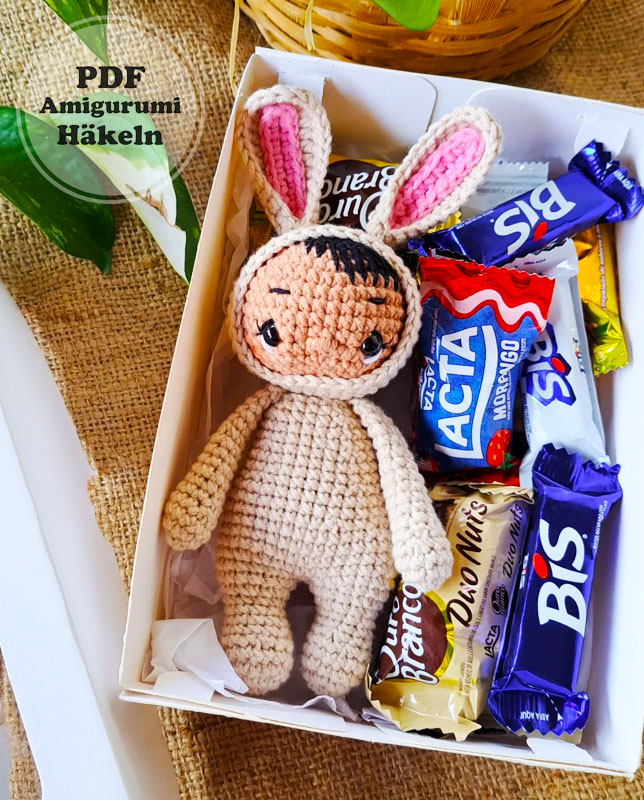 Puppe im Hasenkostüm Amigurumi PDF Anleitung (1)
