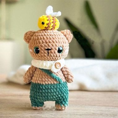 Teddybär im Overall mit Biene Häkeln PDF Anleitung (1)