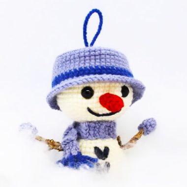 Schneemann Holzarm mit Hut PDF Häkeln Anleitung (1)