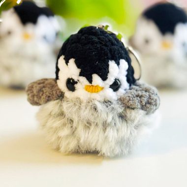 Gehäkelter Plüsch-Pinguin-Schlüsselanhänger für Anfänger (1)
